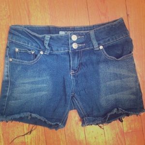 Cut-off Jean shorts!